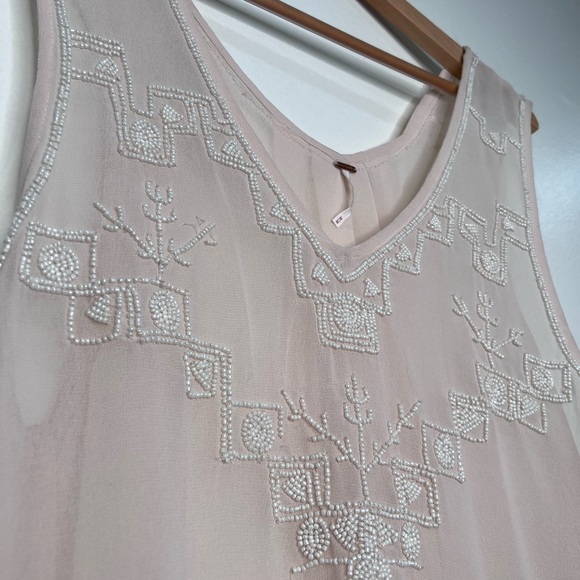 Elegant Pink Sleeveless Top - Picture 4 of 13